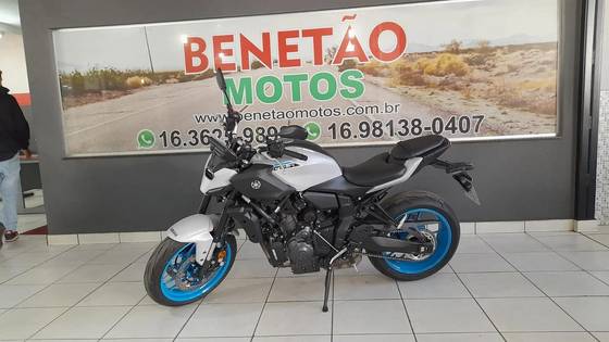YAMAHA MT-07 CONNECTED ABS YAMAHA MT-07 CONNECTED ABS